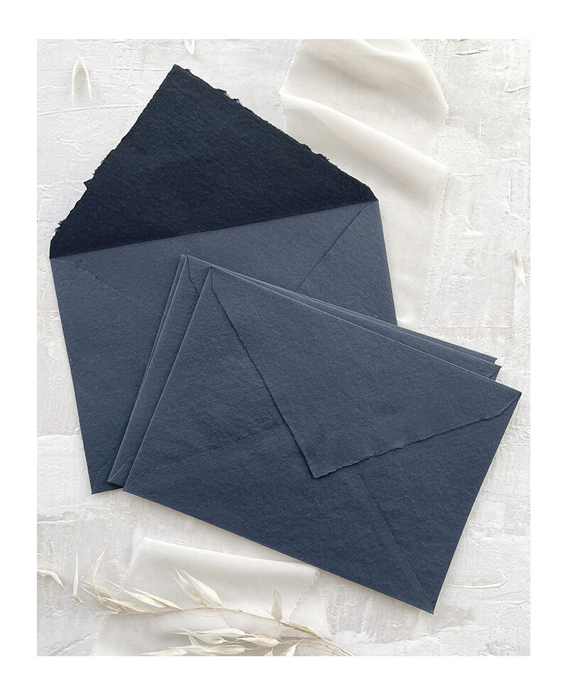 Envelopes feitos à mão da mais alta qualidade azul escuro Envelopes feitos à mão da mais alta qualidade azul escuro