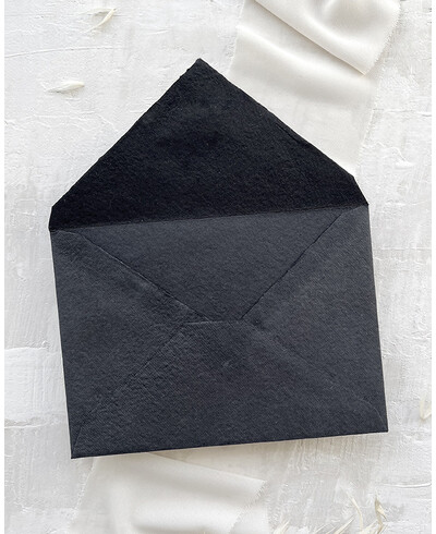 Envelope preto exclusivo feito à mão