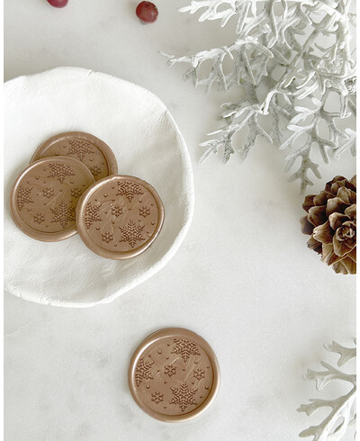 Snowflakes sealing seals