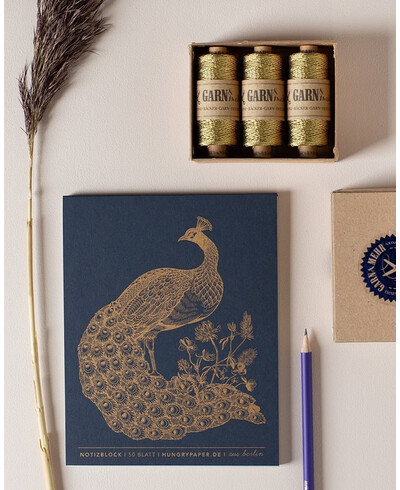 Fio de ouro para papelaria de casamento