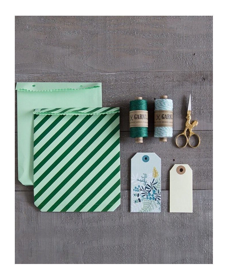 Obscuridade - fio verde e branco para convites do casamento Obscuridade - fio verde e branco para convites do casamento