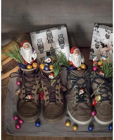 Schwarz-weißer Bindfaden für Weihnachtsgeschenke