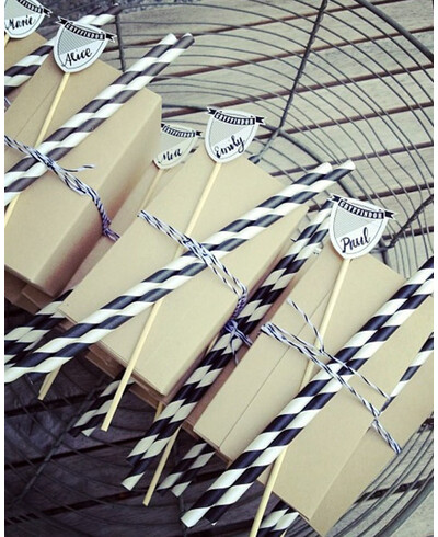 Corda in bianco e nero per la decorazione di eventi