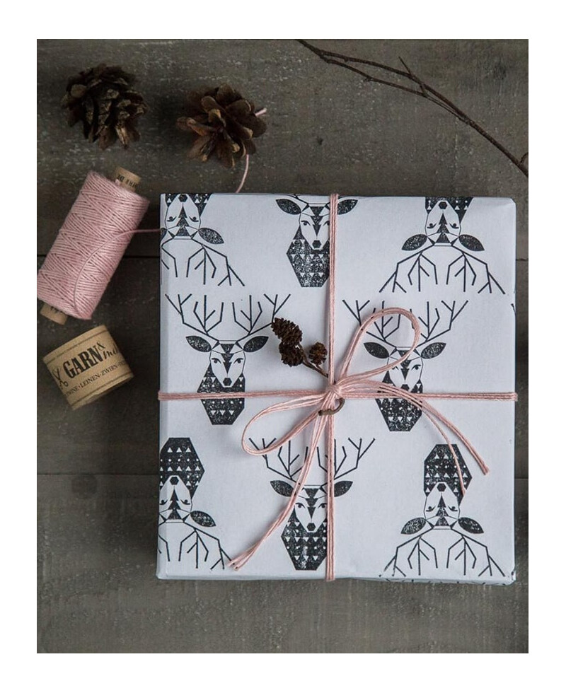 Hellrosa Bindfaden zum Verpacken von Geschenken Hellrosa Bindfaden zum Verpacken von Geschenken