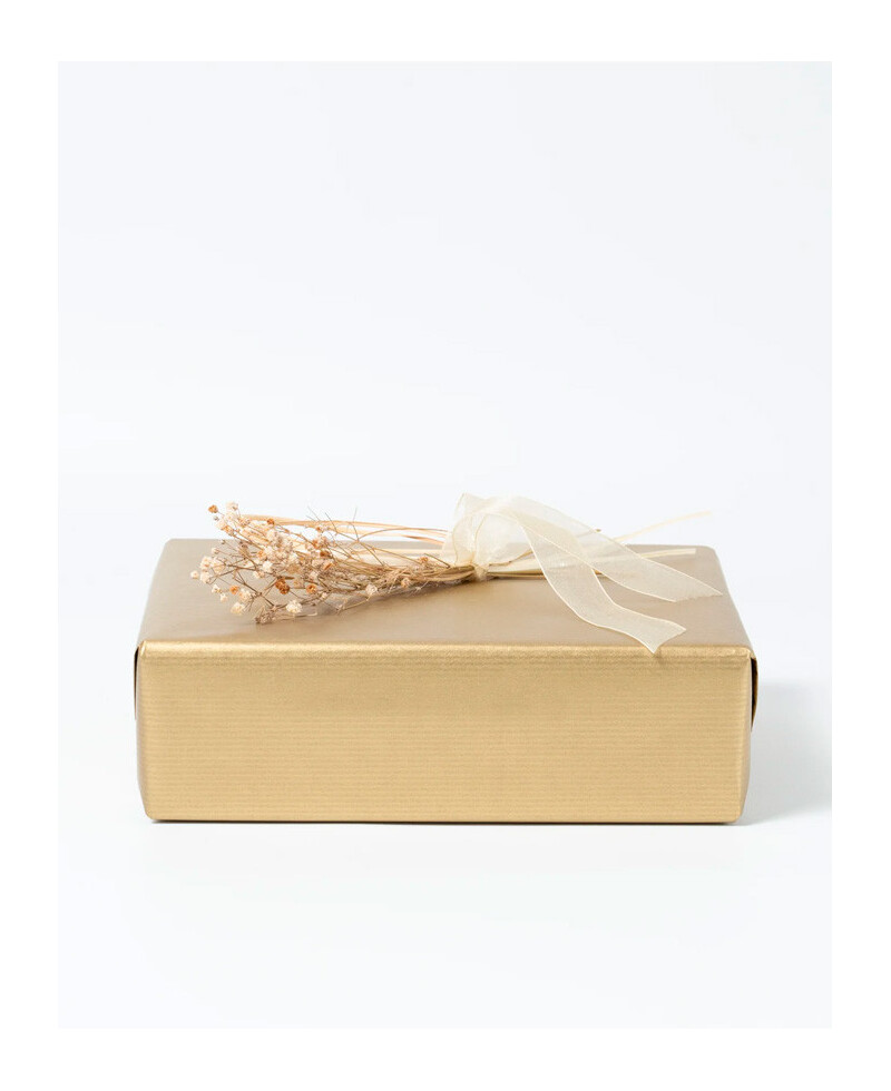 Papel de embrulho dourado