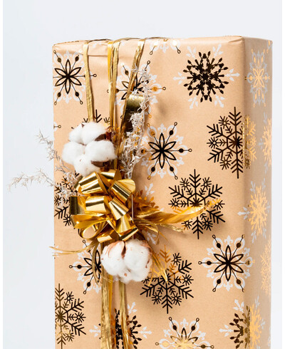 Metallisches Schneeflocken-Geschenkpapier