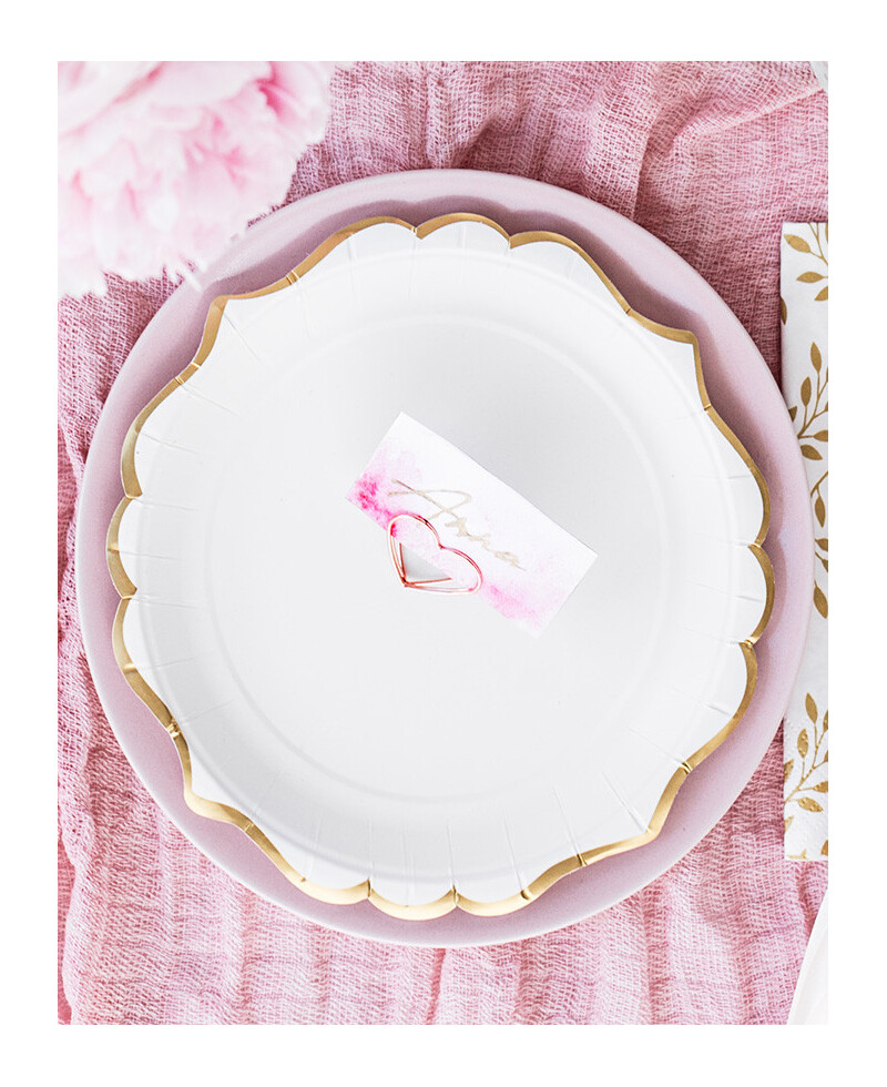 Paper plate with gold rim Paper plate with gold rim
