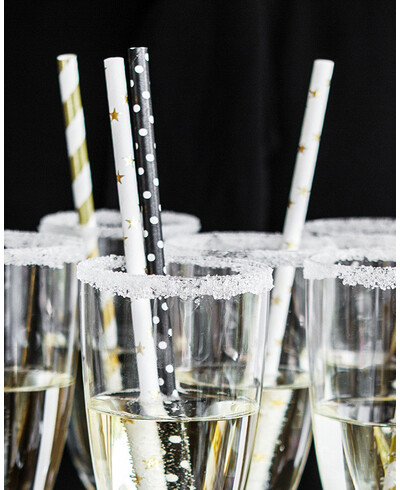 Paper straw with white and gold stripes