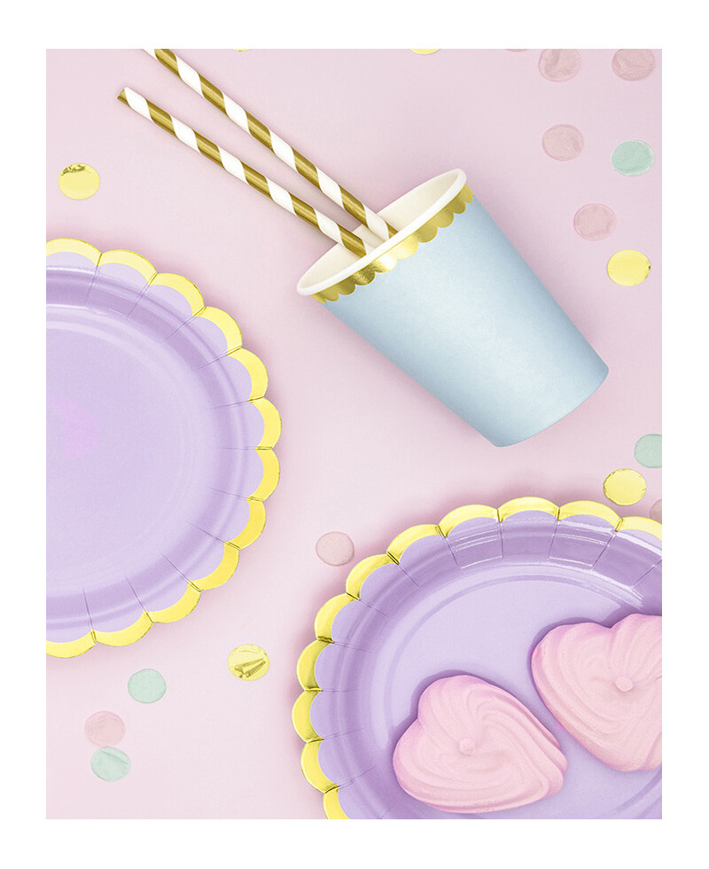 Gold and white paper straws Gold and white paper straws