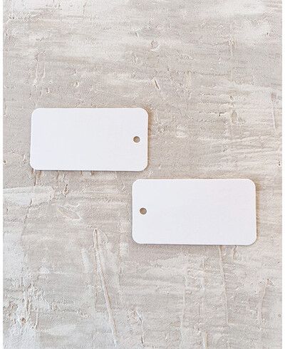 Etiquetas blancas rectangulares