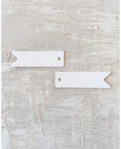 Narrow white labels
