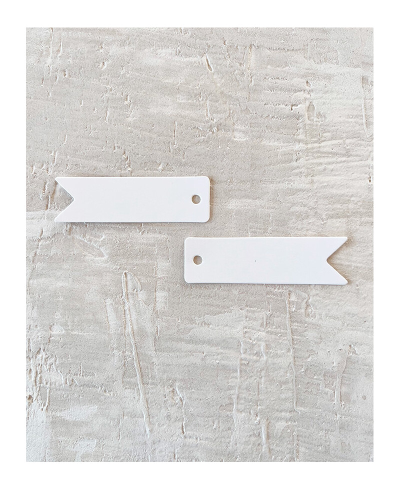 Narrow white labels Narrow white labels