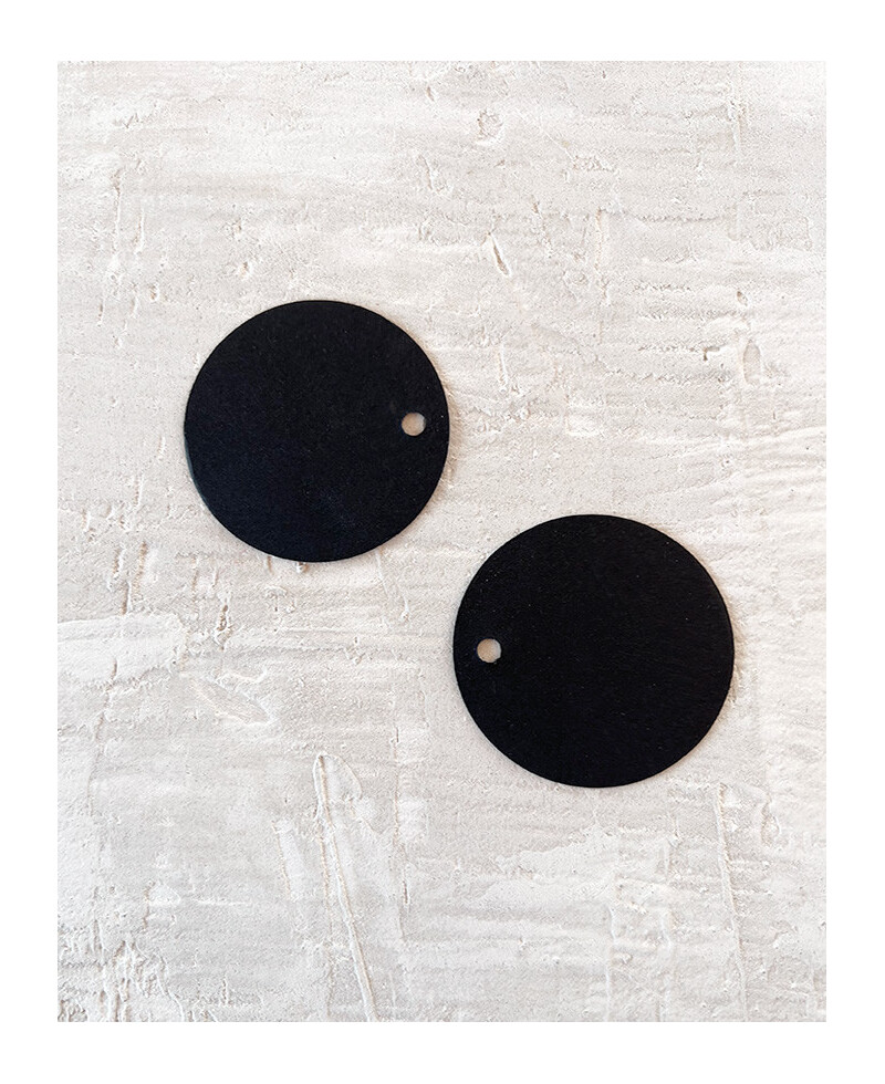 Round black labels for gifts Round black labels for gifts