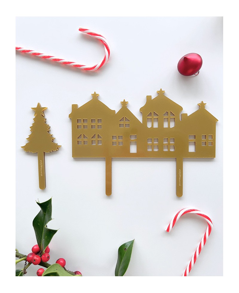 Goldenes Weihnachtsbaumhaus und Tortenaufleger Goldenes Weihnachtsbaumhaus und Tortenaufleger