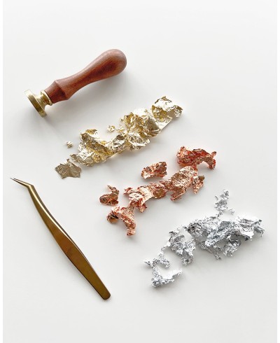 Aluminiumflocken in Gold-, Silber- und Kupfertönen