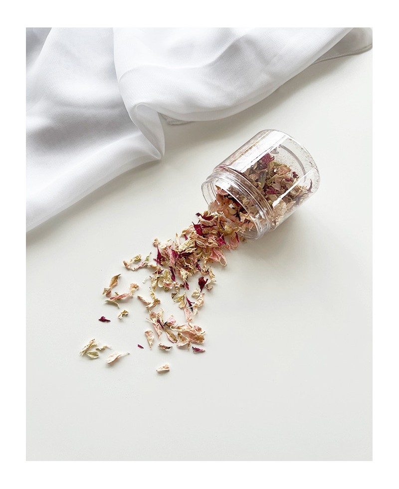Jar dried petals in vintage pink tones Jar dried petals in vintage pink tones