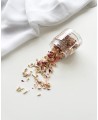 Tarro pétalos secos en tonos rosa vintage