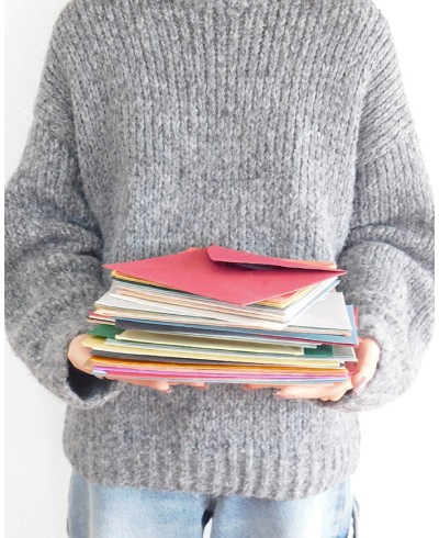 Convites de casamento com envelopes feitos à mão