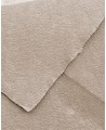 Envelopes feitos à mão cinzentos para casamentos