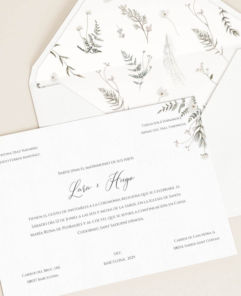Elegant and classic floral wedding stationery Elegant and classic floral wedding stationery