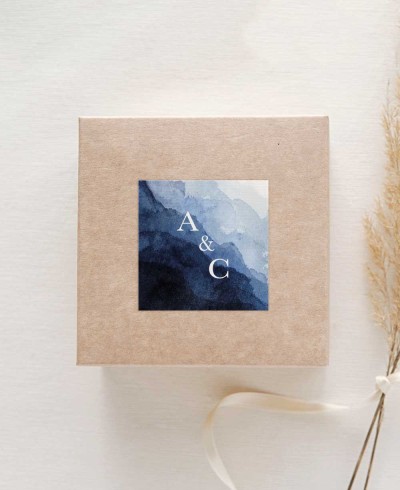 Elegant square sticker for weddings with sea print