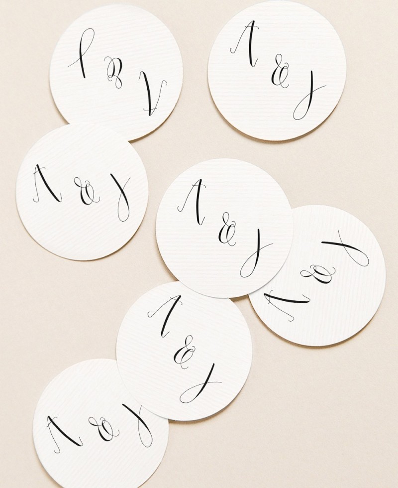 Round stickers for minimalist wedding gifts Round stickers for minimalist wedding gifts