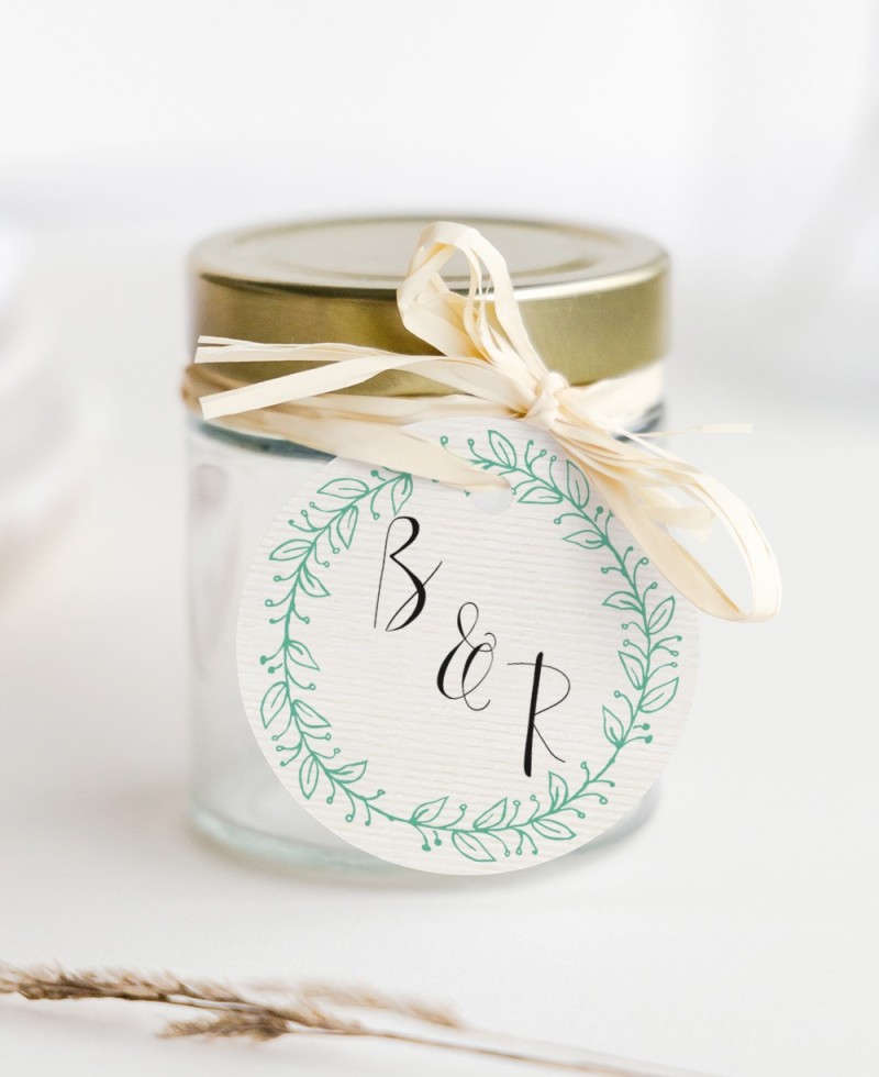 Étiquettes circulaires pour cadeaux de mariage avec des initiales vert menthe