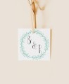 Étiquettes carrées pour des cadeaux de mariage minimalistes
