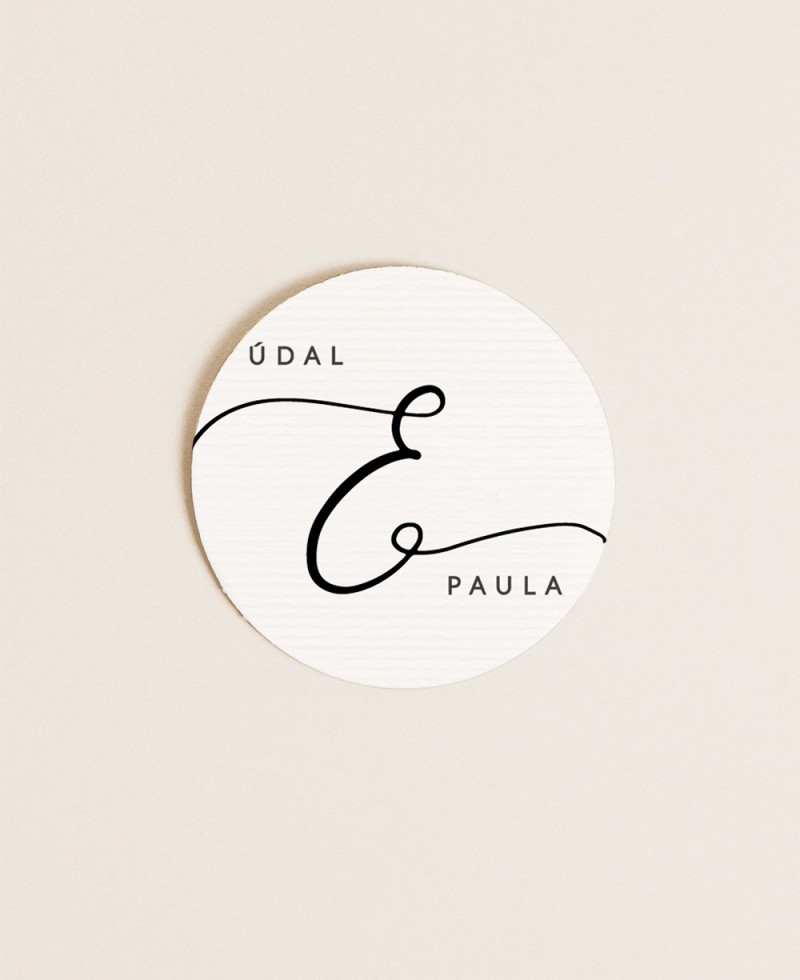 Round sticker for wedding gifts with names Round sticker for wedding gifts with names