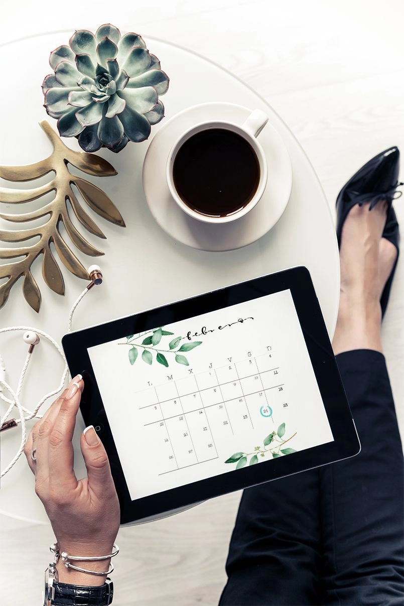 La organización de la entrega de invitaciones de boda Marmarina