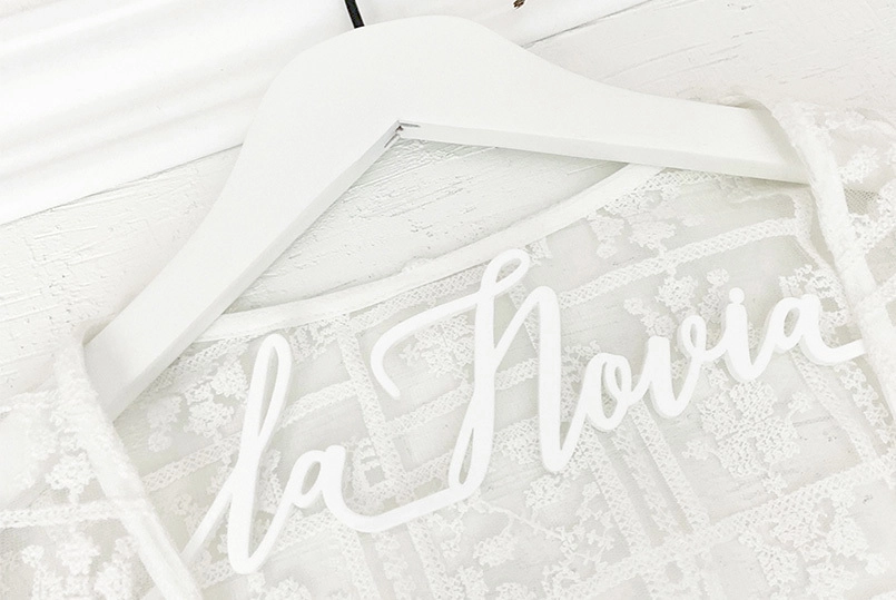 ¿Qué Perchas puedo Elegir para mi Boda? Tipos de Perchas y Diferencias