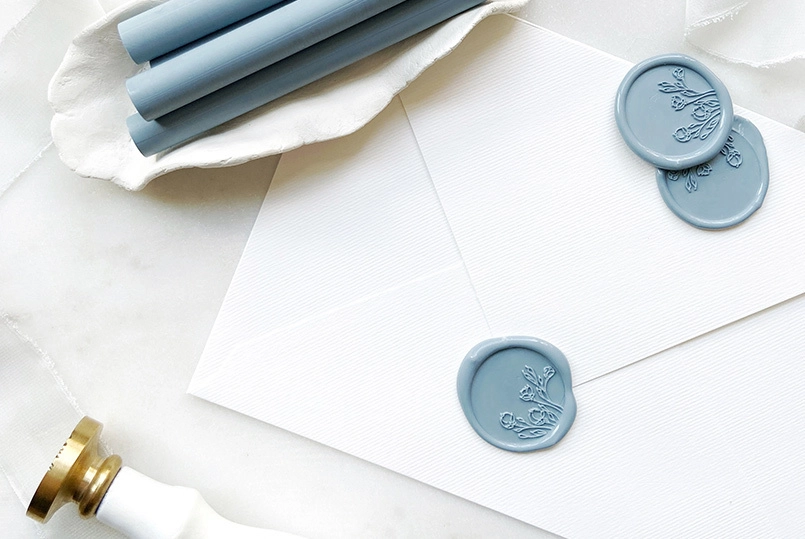 Cómo Usar un Sello de Lacre