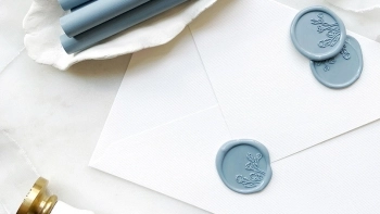 Cómo Usar un Sello de Lacre